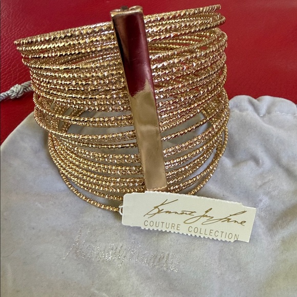NWT Kenneth Jay Lane Couture Slinky Bangle Bracelet Gold NEIMAN MARCUS Gold - Picture 1 of 9